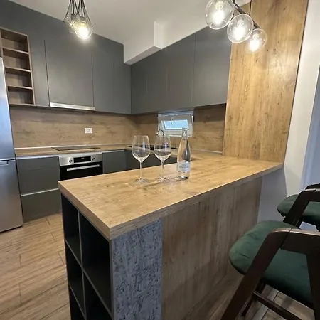 Luxury 2br Urban Oasis Near Old Bazaar