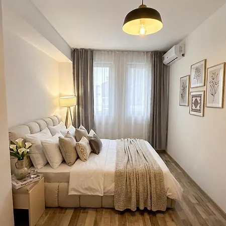 Luxury 2br Urban Oasis Near Old Bazaar Apartment *
