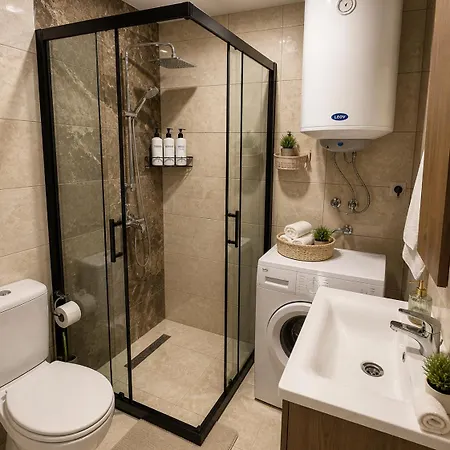 Luxury 2br Urban Oasis Near Old Bazaar Apartment