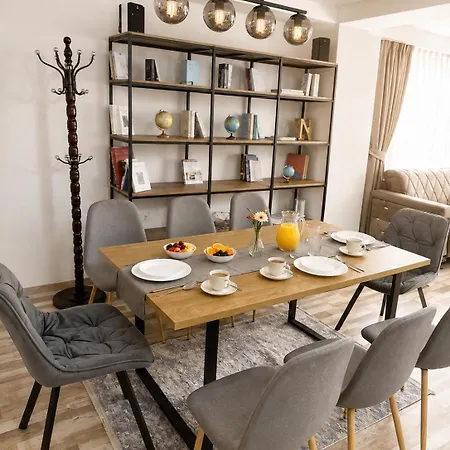 Luxury 2br Urban Oasis Near Old Bazaar Διαμέρισμα *